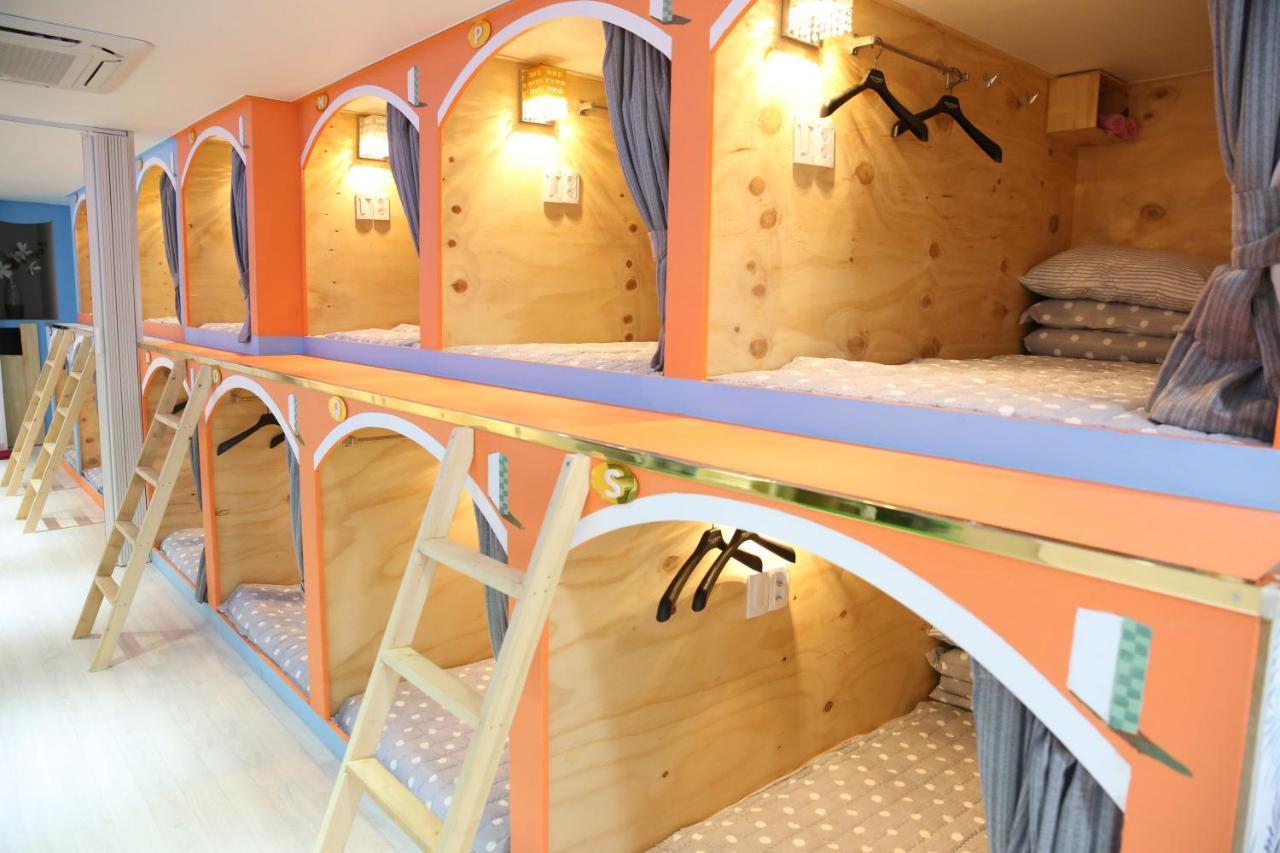 Coco Capsule Guesthouse Busan Dış mekan fotoğraf