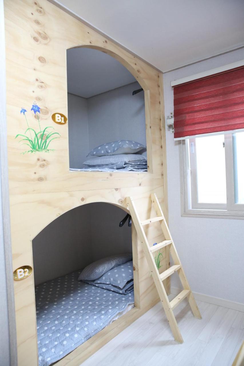 Coco Capsule Guesthouse Busan Dış mekan fotoğraf