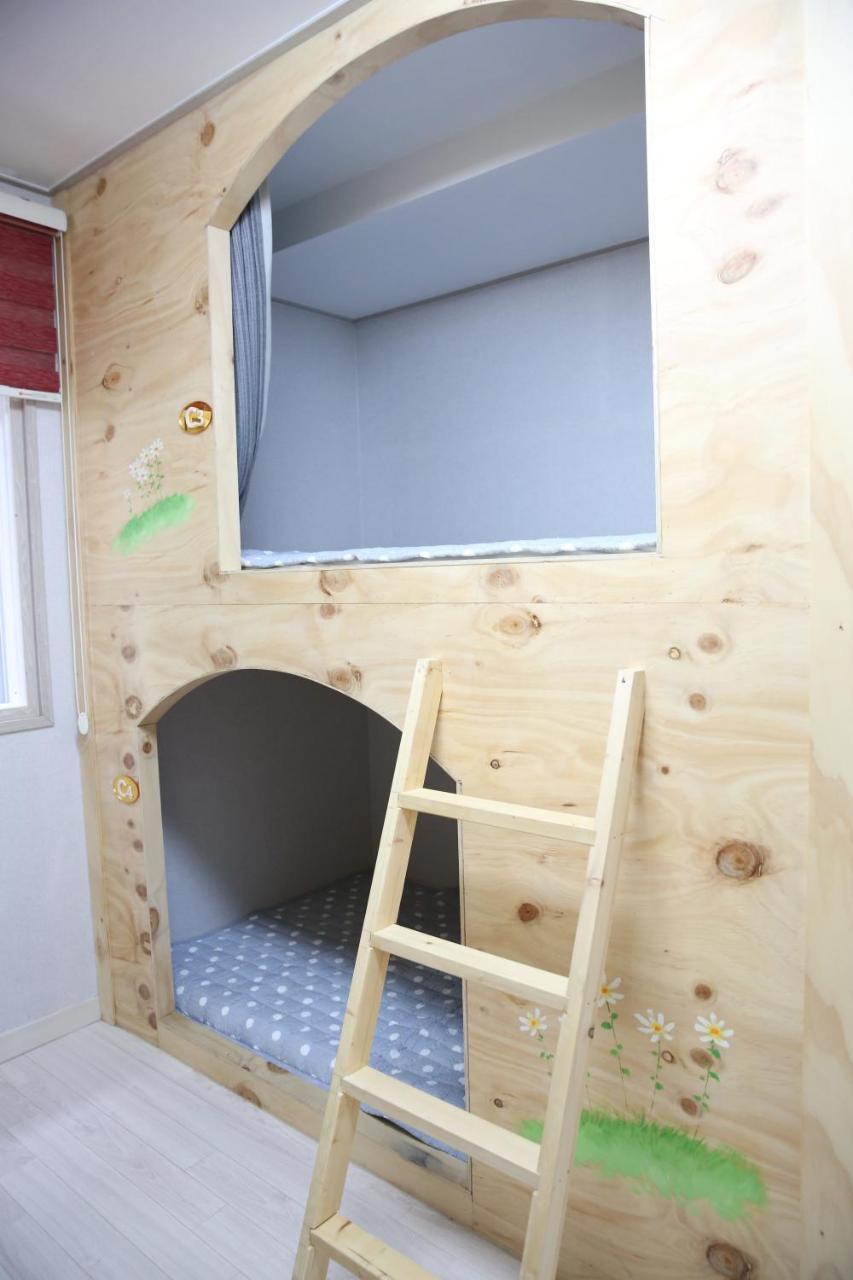 Coco Capsule Guesthouse Busan Dış mekan fotoğraf